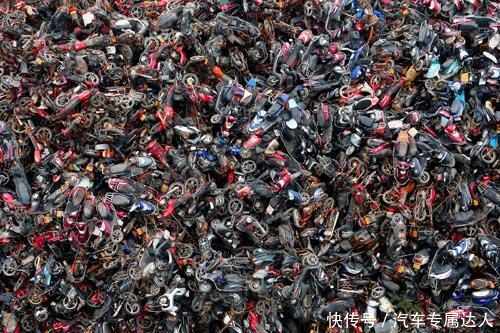 报废的摩托车都到哪里去了?贱卖后做成了这个