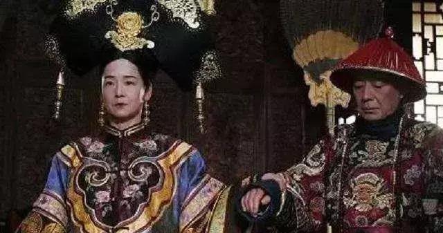 慈禧死后,众人打扫卧室发现一密室,打开后感慨