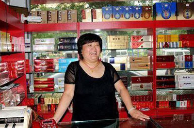 100元一包的高档香烟,成本到底多少钱?看完你还想抽烟吗?