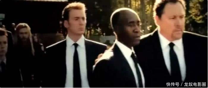 复联四:钢铁侠葬礼现身新面孔,第二代钢铁侠人