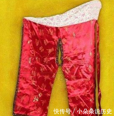 洞房花烛夜,夫妻要靠这三样女子来增加东西感齐小短裙b情趣内衣图片