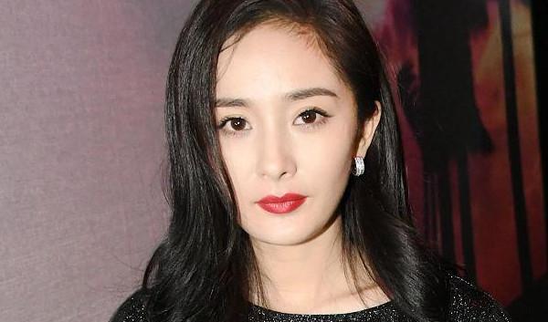 杨幂大爆料,阮经天竟然不会谈恋爱,拍戏杨幂亲