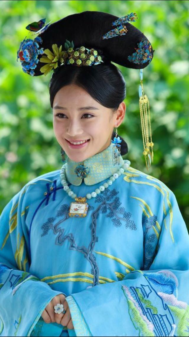 吕佳容露脐大片与袁姗姗相撞！同是于正剧中出来她们有何不一样？