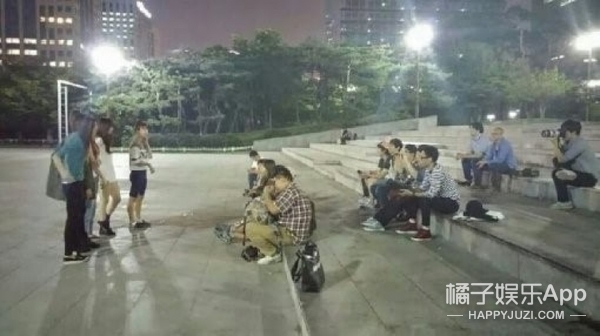 穷到上地铁口卖紫菜包饭？这位韩国女演员也太惨了.....