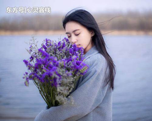在恋爱过程中,这四个小技巧让你轻松获得男人的好感