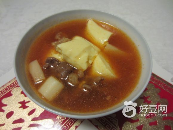 牛肉汤怎么做好喝又好吃 t01bb06746d33b418f4.jpg