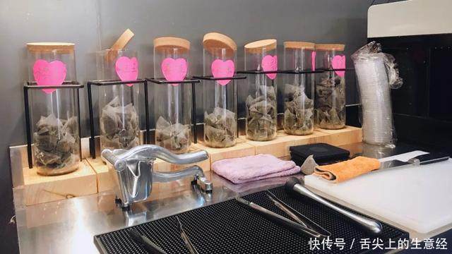 一款在抖音上被疯狂传播的占卜奶茶,热度不下