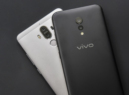 四千五手机拍照哪家强?看看这两家旗舰对决_