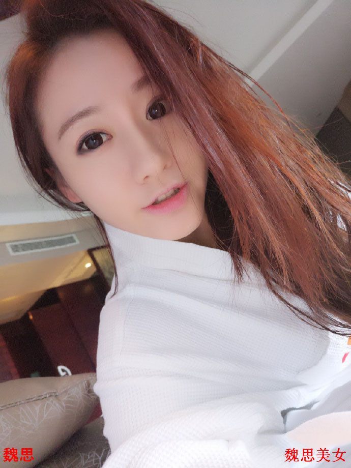 快手网红魏思美女曝光魏思资料