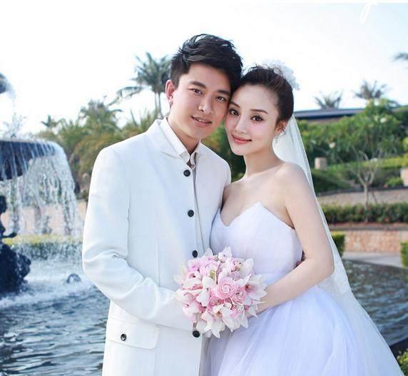 雷佳音的老婆是什么电视剧 t01bdee36a890ccbc16.jpg