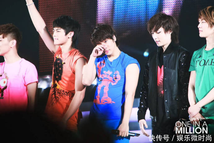 逝者长已矣,生者如斯夫 回忆钟铉前辈对张艺兴