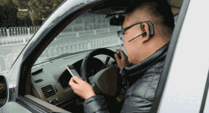 跑滴滴每月收入1万多, 刨除成本之后, 司机脸都