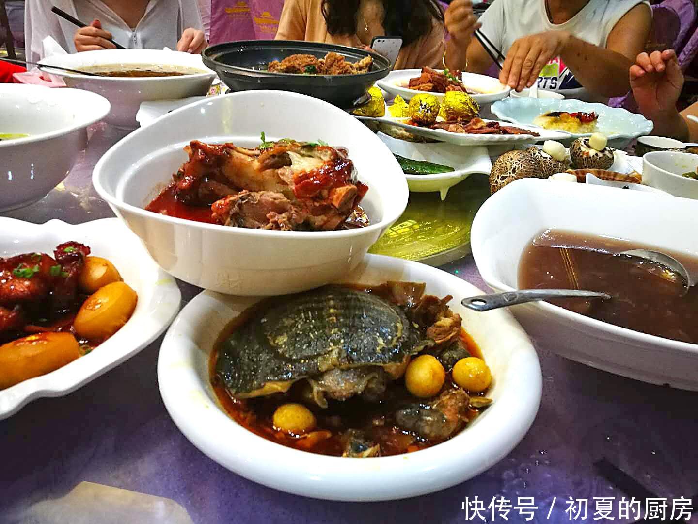 侄儿高考金榜题名请我们喝喜酒,这一桌要1288