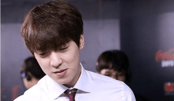 为什么huni和小花生离开skt? 因为skt不要活在