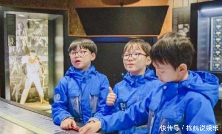 宋家三胞胎变长腿男神,明咕咕是打架表情,爸红人包小黑表情行走条图图片