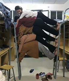 收藏的一些搞笑的大学宿舍动图 - 360娱乐,你开心就好