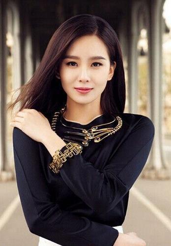 中国最火的十大女明星 第一名竟是她