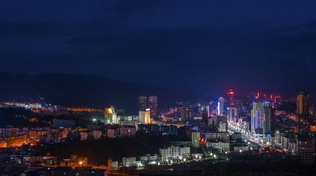 贵州若再增加一个地级市,哪个县最有机会?不是