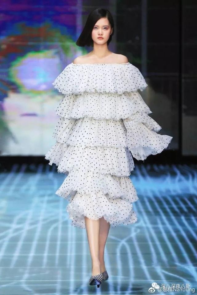 刘烨谢娜分手原因是这?谢娜最新孕照肚子硕大