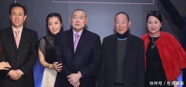 刘銮雄和甘比参加许家印跨年派对,精神不错,跟