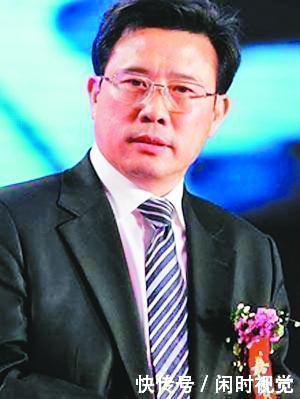 他是差点成为老师的中国首富,把挖掘机卖到全世界身价超过700亿