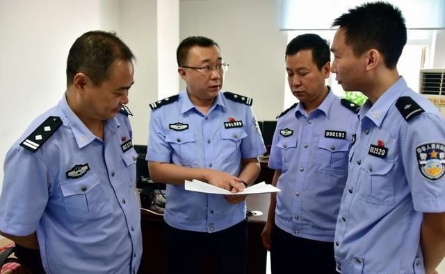 上海医生被警察拷走:警察的难处、困境和突围