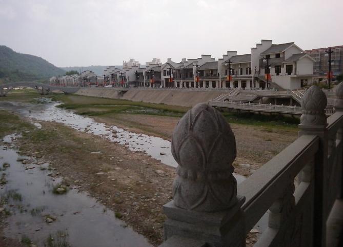 2006年,旬邑县辖10个镇,4个乡:城关镇,土桥镇,职田镇,张洪镇,太村镇
