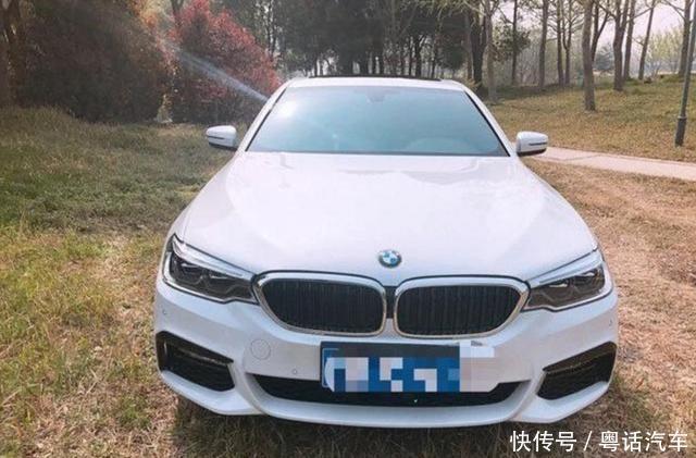 90后校花,花50万买辆宝马5系,坐在引擎盖上,说出了真心话!