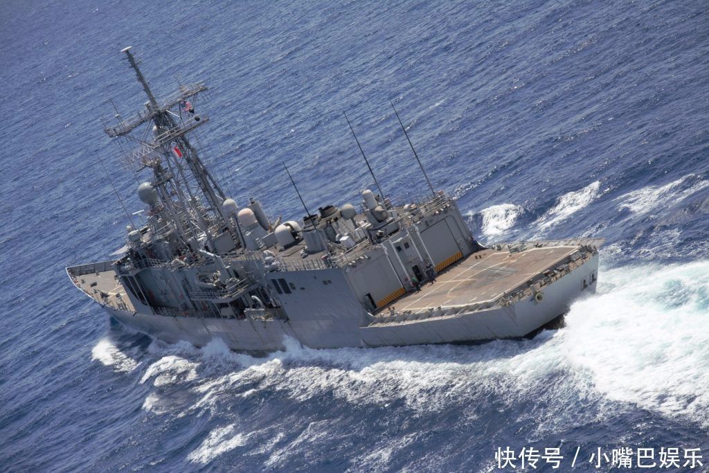 两艘美战舰被导弹击沉,中方军舰目睹一切,美军