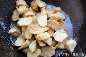 逢年过节百吃不厌的一道菜“红烧茄子”其实做法很简单!