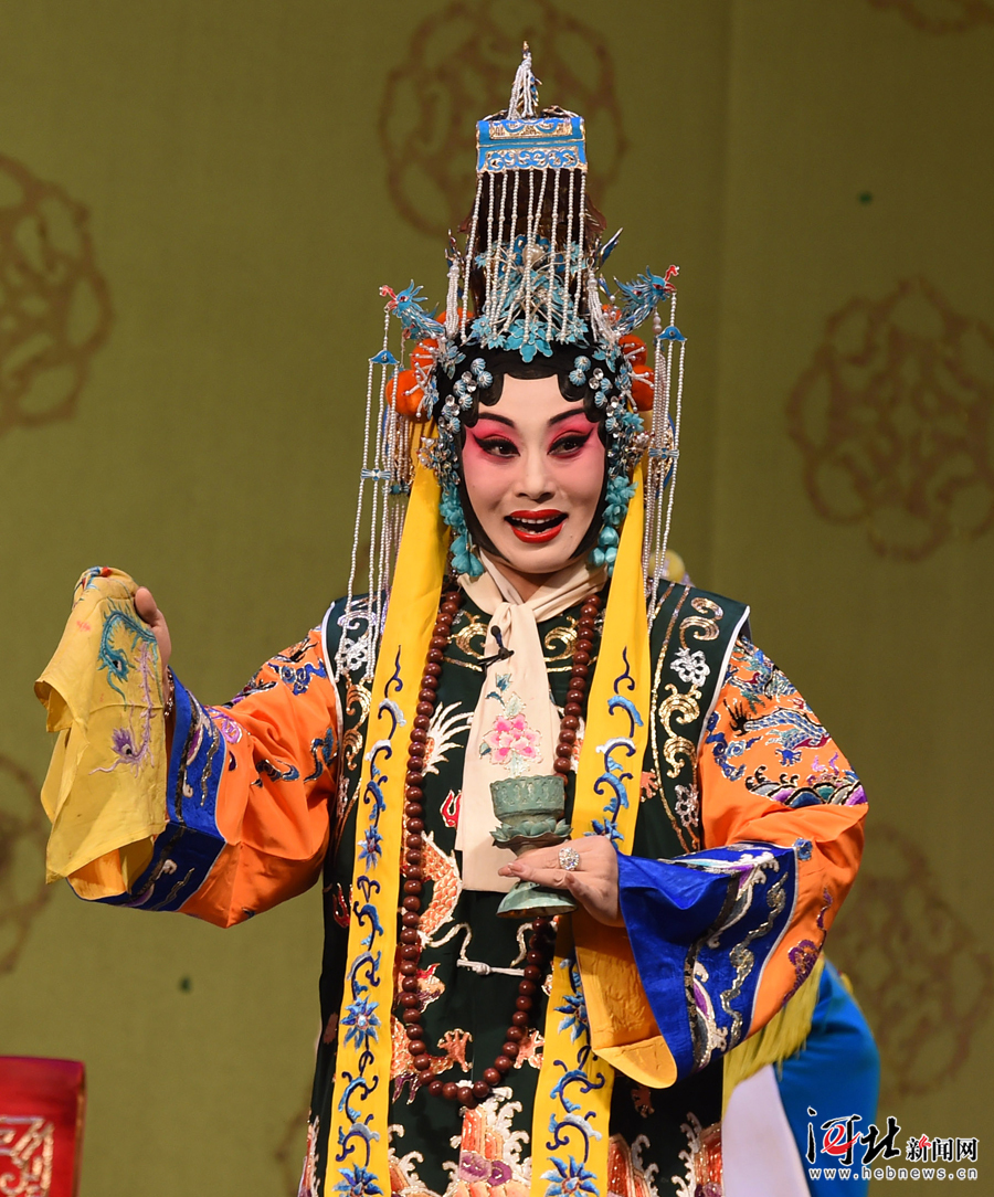 上党梆子《三关排宴》在石家庄市青少年宫会堂演出