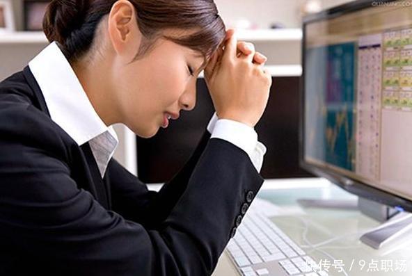 “用5分钟说服我300元买一支钢笔”,他用了这一招,让面试官懵了