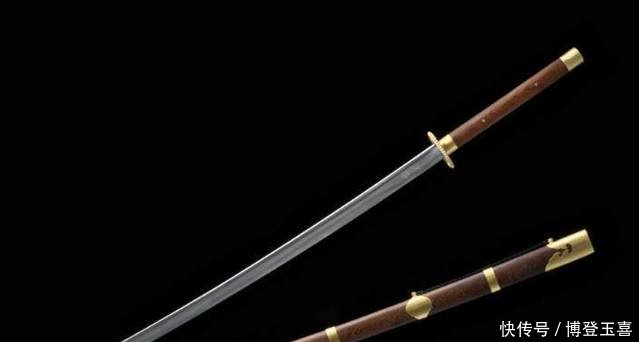 日本武士刀风靡全球,但抗日名将发明一把刀,专