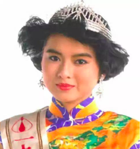 她曾艳压李嘉欣却患抑郁症自残，如今44岁为保容颜整容险丧命！