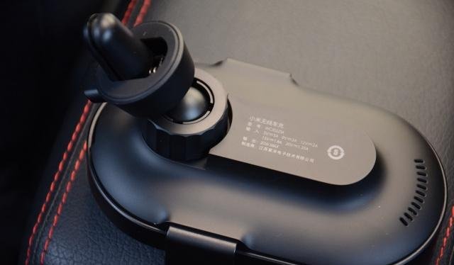 小米20W无线车充评测,堪称小米9专用配件