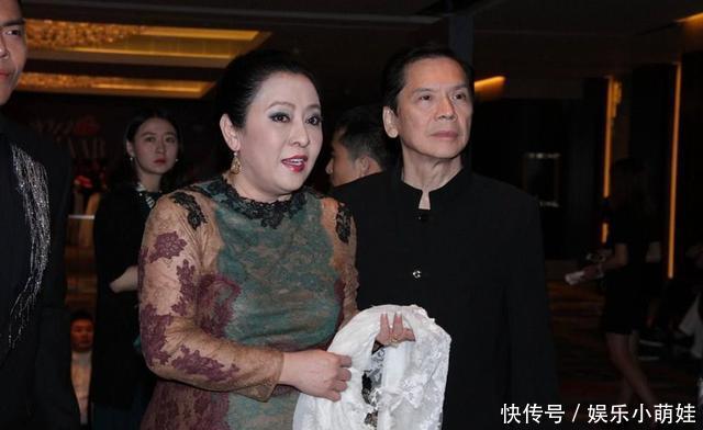 娱乐圈看着不搭却越幸福的8对明星夫妇,最后一