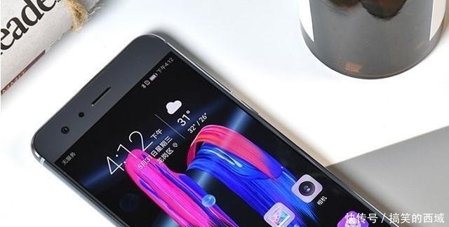 华为降价狂甩 3D玻璃+麒麟960+HiFi芯片+平