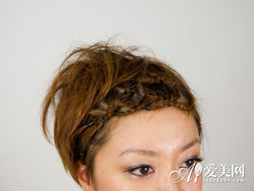 刘海<em>编发</em>教程图解打造时尚<em>短发</em>_360问答
