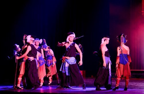 大型苗侗风情舞台秀《银秀》昨晚在京民族剧场上演