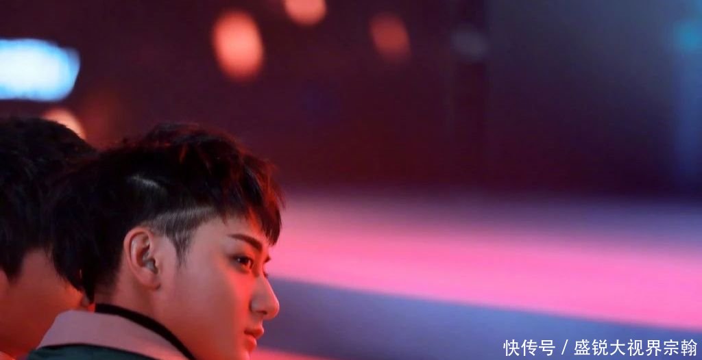 黄子韬发博diss张艺兴炒作,归国四子到底有啥