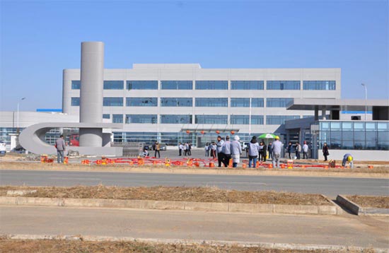 长久中置轴车辆运输车夯实GB1589新国标,滁州乔迁新厂办公