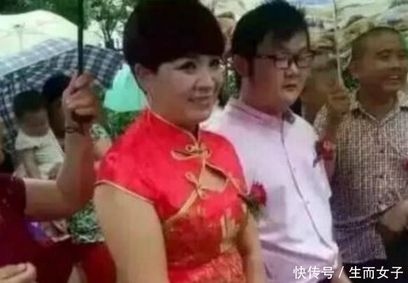 24岁男子娶42岁富婆,他表示不是看中钱财,众人都笑而不语