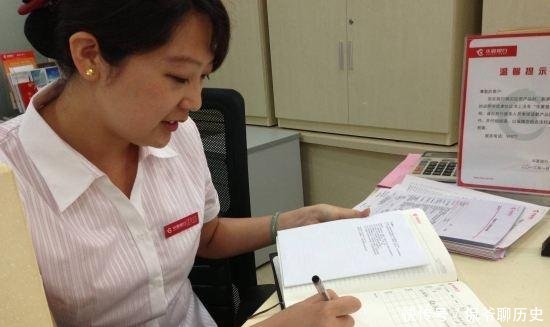 行政文员工资一般多少