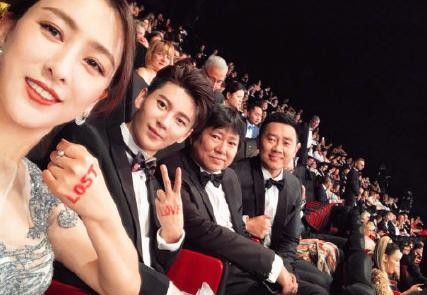 丢人丢到国外去了!马苏戛纳红毯停留6分钟惹人