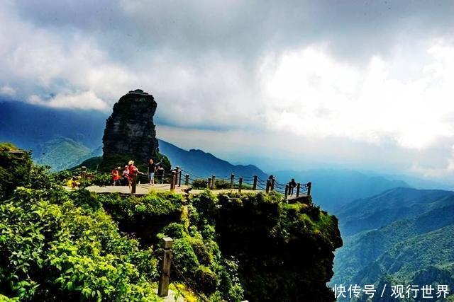 贵州最美的山峰，金顶云雾弥漫，犹如天空之城，恐高的人不敢去！