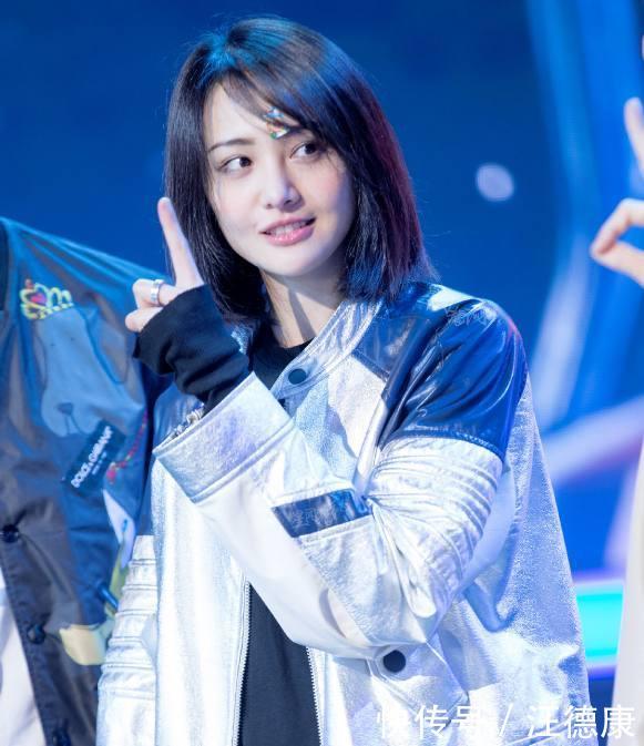 郑爽怒发冲冠狂怼《铁甲》节目组,有谁注意到