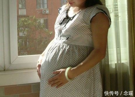 孕8月时,胎儿较容易出现缺氧,出现两种现象别