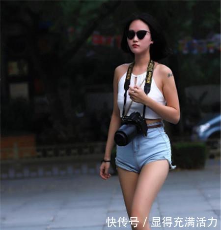 街拍:温柔魅力的小姐姐,展现性感酷雅气质,非常有女人味 百家乐app下载