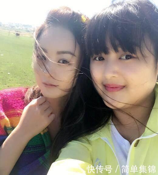 看各明星对助理的态度, 就可以看得出赵丽颖红