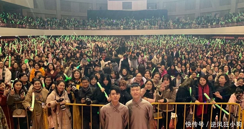 岳云鹏跨年专场被粉丝问是否上春晚,本不想回